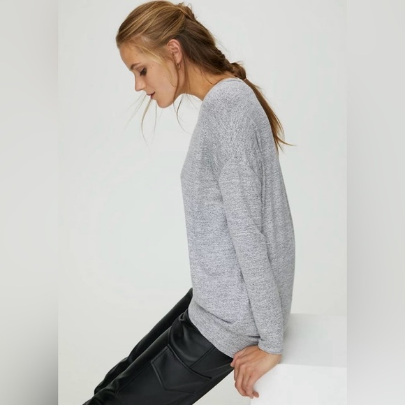 Aritzia Wilfred Free Luxe  Jersey Knit Grey Long Sleeve T-Shirt Size Medium - Picture 2 of 14